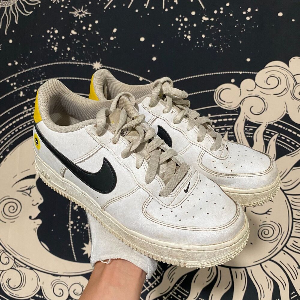 Nike Air Force 1 Low DM0983-100 Athletic Sneaker Boys 6.5 White Leather Running